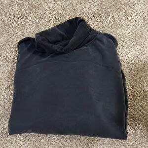 Lululemon turtleneck funnel neck sweatshirt